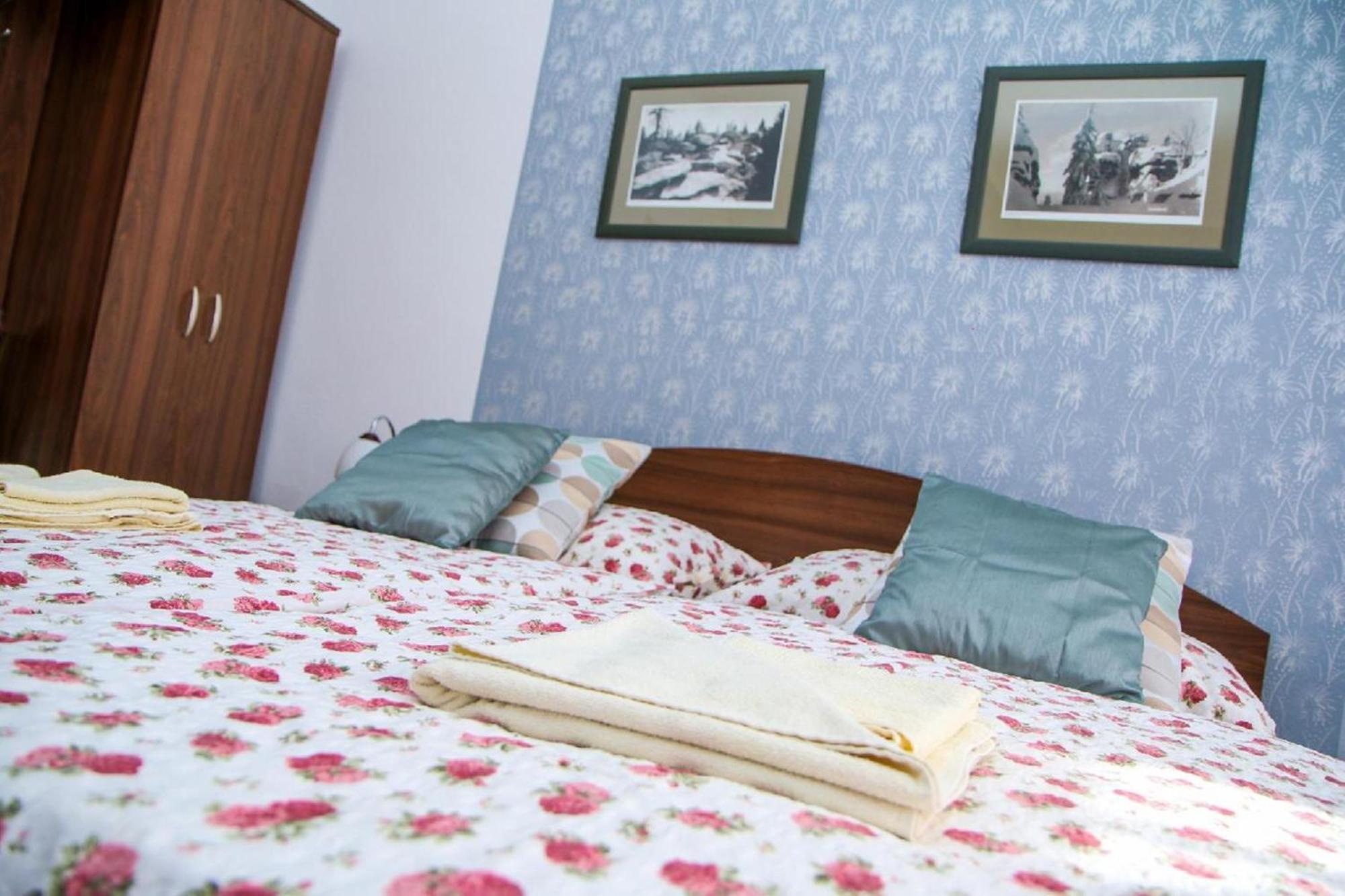 Mini Hotel Abraka & Apartments Cesky Krumlov Exterior photo